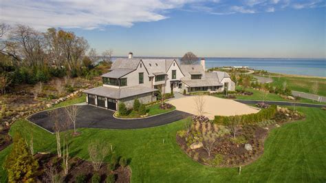 A $9.9 Million Gold Coast Mansion in Long Island Is for Sale Photos | Architectural Digest