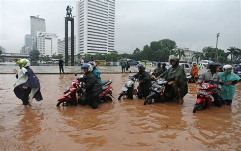 Koleksi Gambar Banjir Di Jakarta Indonesia Terbaru Hari Ini - Gambar Gambar