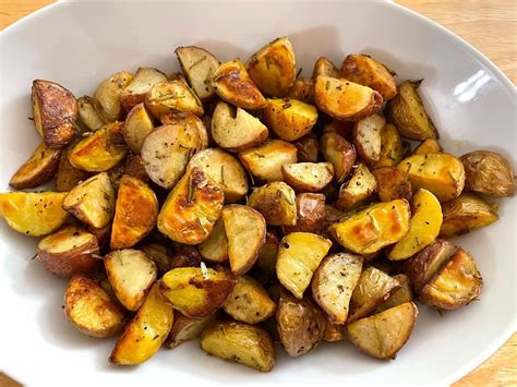 I made Ina Garten's roasted potatoes, and they're the easiest Thanksgiving side dish