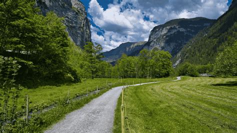 Hiking In Lauterbrunnen (Breathtaking Trails) - SwitzerLanding