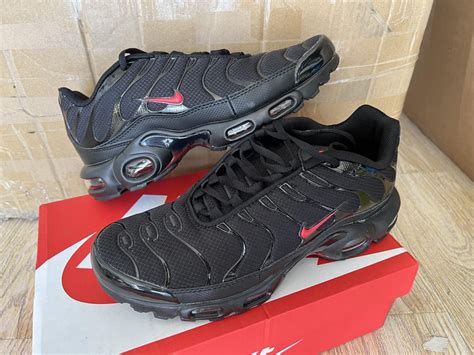 Review Nike Air Max Plus TN black red : r/Repsneakers