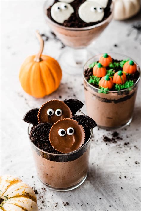 Halloween Dessert: Dirt Cups - Lulus.com Fashion Blog