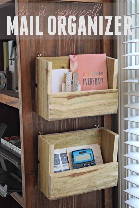 DIY Mail Organizer | Diy mail organizer, Diy pallet projects, Diy mail