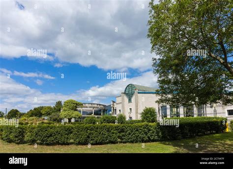 The Pool In The Park in Woking Park, Woking, Surrey, southeast England: communitiy facilities ...