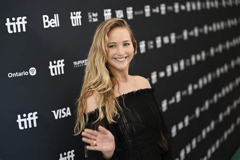 Jennifer Lawrence brings elegance to the TIFF red carpet in a sheer black dress - Ontario News