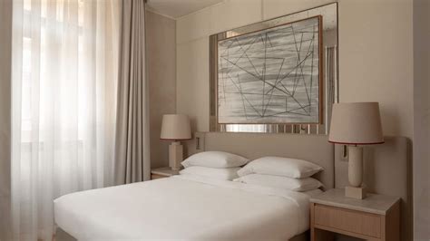 Rooms and Suites with private Terraces | Milan Suite Hotel | Park Hyatt