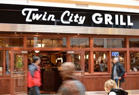 Restaurant review: At Mall of America’s Twin City Grill, kids can — and ...