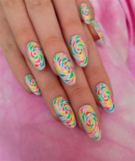 Easy DIY Candy Swirls Nail Art - Styleoholic