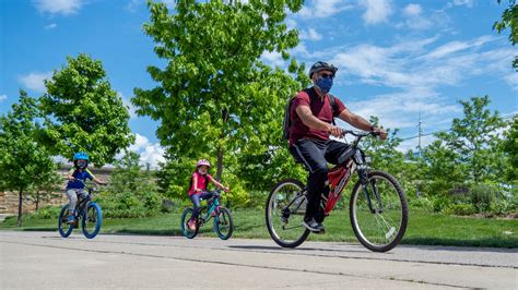 How to Have a Safe Family Bike Ride - The New York Times