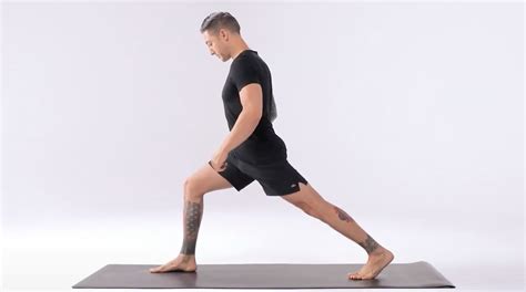 Pose Breakdown: Warrior I - Yoga Pose Tutorial — Alo Moves