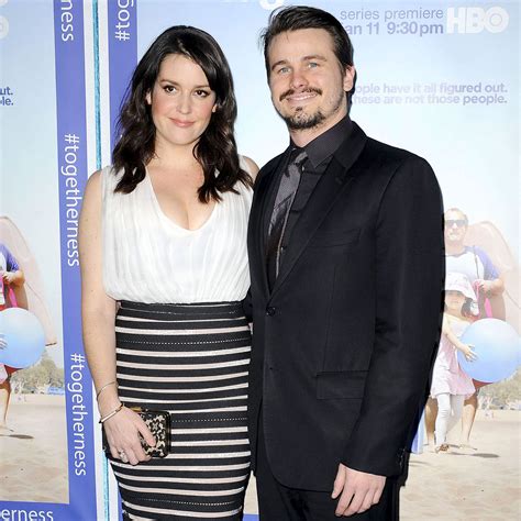 How Is Jason Ritter Married? Melanie Lynskey and Jason Ritter’s ...