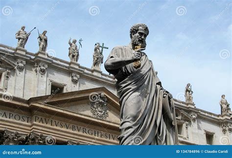 Statue of Saint Peter in Vatican City, Italy Editorial Photo - Image of bernini, religion: 134784896