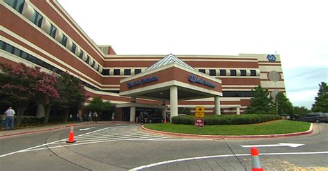 Veterans Frustrated By Dallas VA Medical Center's Parking Situation - CBS DFW