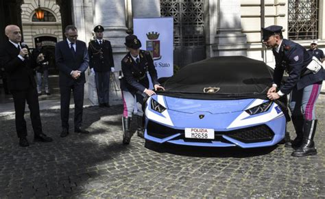 Italian Police Get New Lamborghini