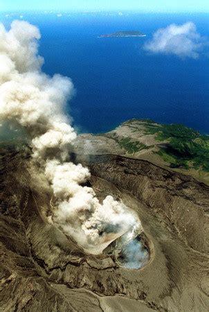 御岳山火山,诺瓦普塔火山,克罗诺基火山_大山谷图库