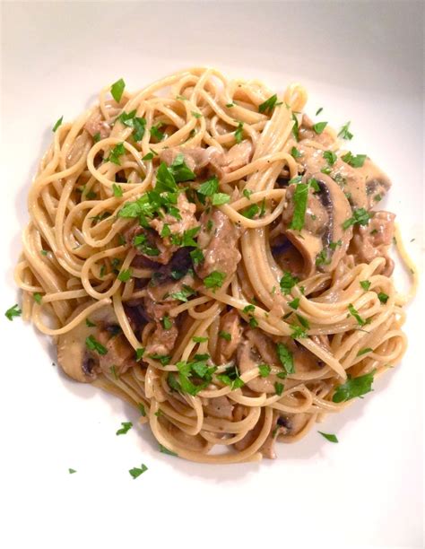 Scrumpdillyicious: Creamy Chicken & Mushroom Linguine with Marsala