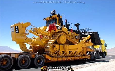 CAT Bulldozer D11T | Heavy equipment, Heavy construction equipment, Cat ...