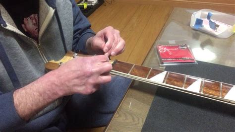 Rickenbacker 4003 Bass Truss Rod - Step 2 - The Adjustment. - YouTube