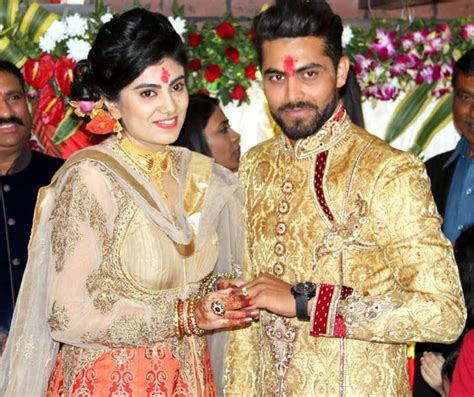 Ravindra Jadeja Family Pictures Background Father, Mother Sister