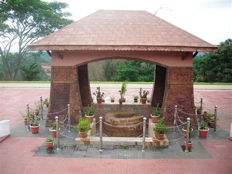 Pazhassi Raja Tomb, Wayanad - Entry Fee, Visit Timings, Things To Do ...