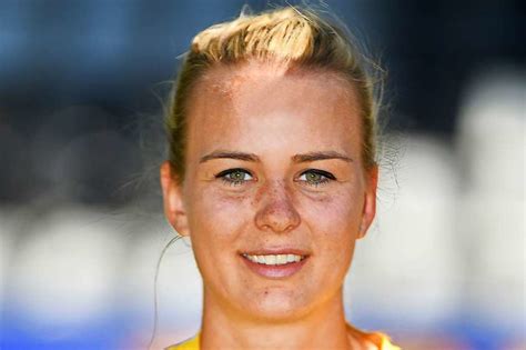 Merle Frohms und Klara Bühl vom SC Freiburg für den Algarve-Cup ...