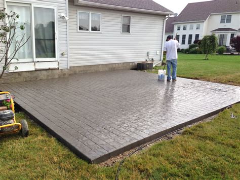 Transform Your Backyard With A Stamped Concrete Patio – DECOOMO