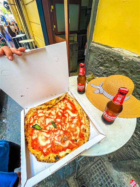 The Best Naples Street Food in Italy | 23 Delicious Snacks to Try!