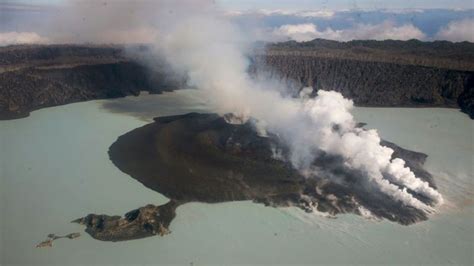 Vanuatu island to evacuate again as volcano erupts - Daily Times