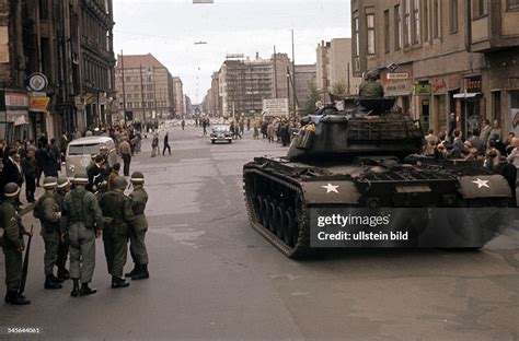 Germany / GDR, Berlin. The building of the wall. US tanks at... News ...