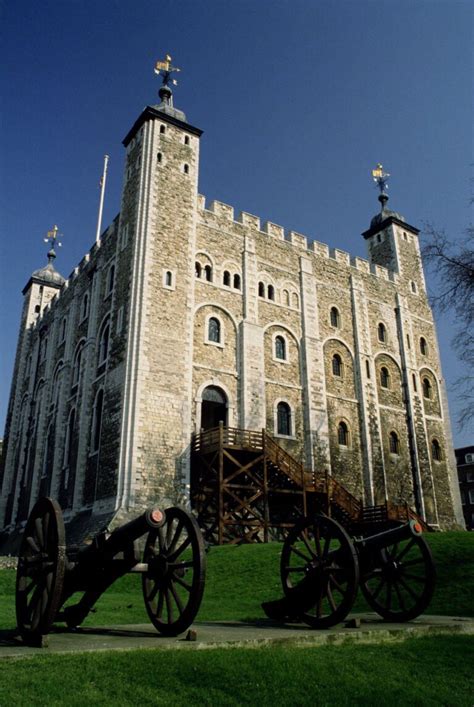 Ghost Hunt The Tower Of London Ghosts Haunting Nights Investigate's - Haunting Nights