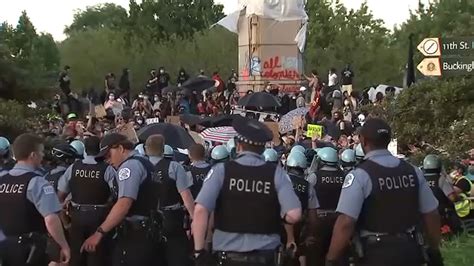 Chicago officials, activists condemn CPD response to Columbus statue ...