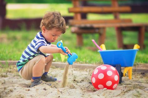 Sand & Water Play for Infants & Toddlers | Healthfully