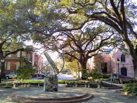 Savannah History Tour — Savannah Tours & Tales