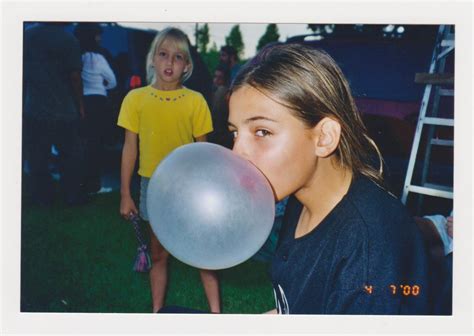 The Joy Of Chewing Gum And Blowing Bubbles - 16 Brilliant Snapshots ...