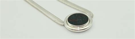 March Birthstone: Bloodstone Colour, Symbolism & Origin – Anna Rosholt ...