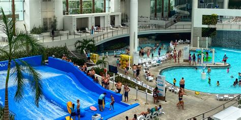 Soundwaves Gaylord Opryland Water Park Guide | SheBuysTravel