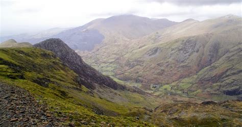 Hiking Mt Snowdon in Winter - The Aussie Flashpacker