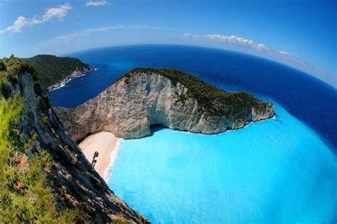 Top 10 Most Stunning Cliff-Side Beaches in The World - Wonderslist