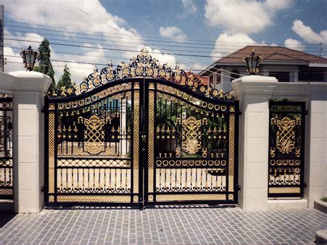 Iron gates design gallery - 10 Images - Kerala home design and floor plans