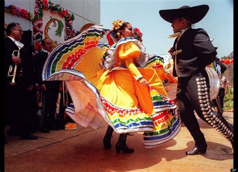 A Brief History Of Baile Folklorico | Mexican culture, Mexican american culture, Mexican folklore