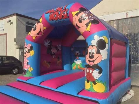 Pin by Lynn Ridgeway on Bouncy castle party | Bouncy castle, Castle party, Bouncy