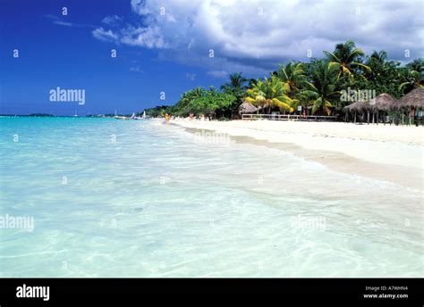 Jamaica, Westmoreland Parish, Negril beach Stock Photo - Alamy