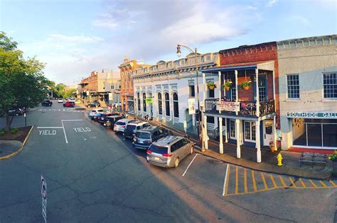 5 bars to visit in Oxford, Mississippi - Red Cup Rebellion