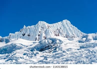 10,930 Andes Snow Mountains Peru Images, Stock Photos, 3D objects ...