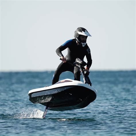 World-s-first-hydrofoil-stand-up-jet-ski-new-electric-invention ...