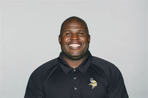 Kansas City Chiefs name Eric Bieniemy as new offensive coordinator