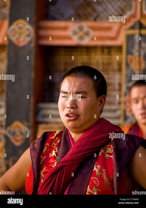 Monks dancing in the Jakar Dzong in Bumthang Stock Photo - Alamy