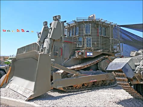 IDF-D9R-Armored-Bulldozer-ZEMK-003 | IDF Caterpillar D9 "Doo… | Flickr