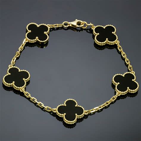 VAN CLEEF & ARPELS Vintage Alhambra Black Onyx 18k Yellow Go