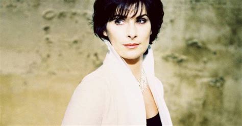 Enya, il nuovo album Dark Sky Island in uscita il prossimo 20 novembre | AllSongs